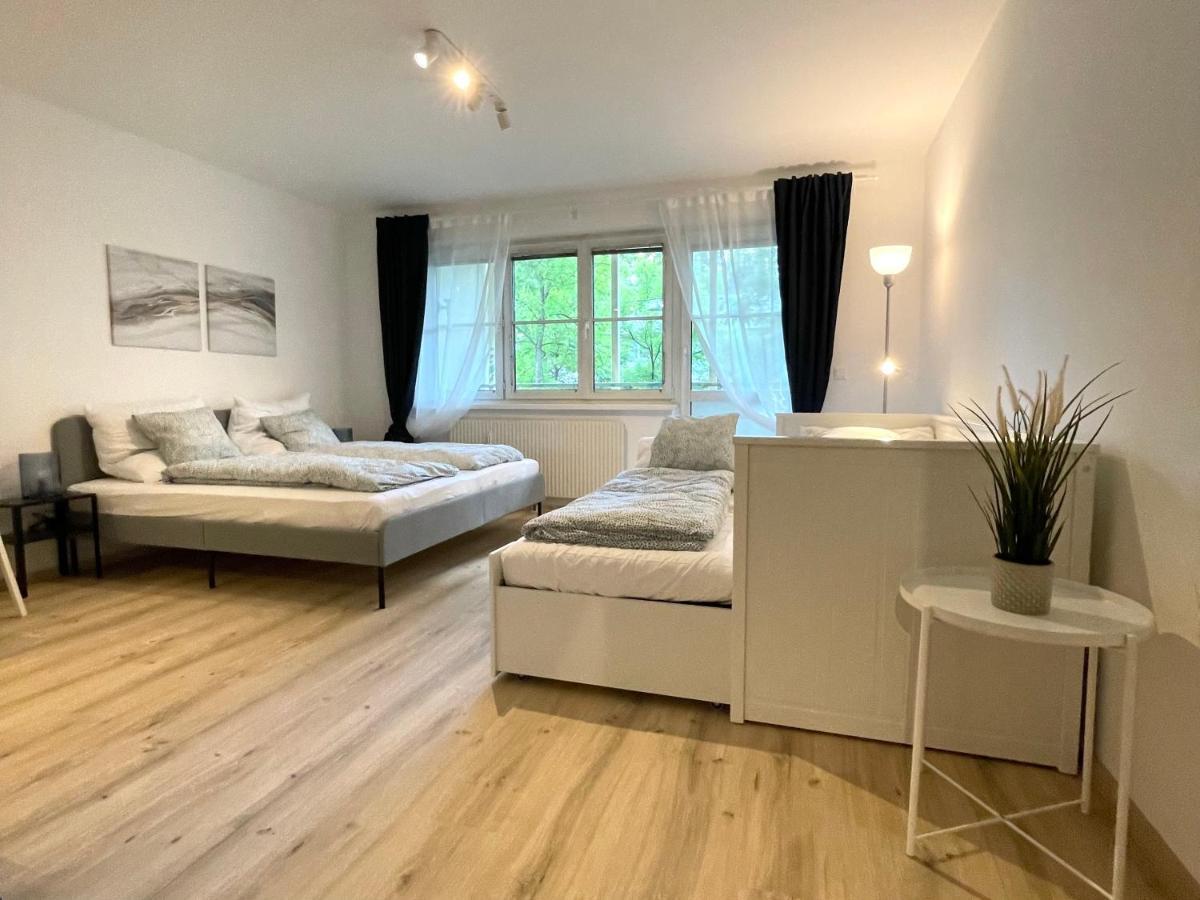 #Family & Friends# Ruhig, Gruen, Gleich In Der City Apartment Виена Екстериор снимка